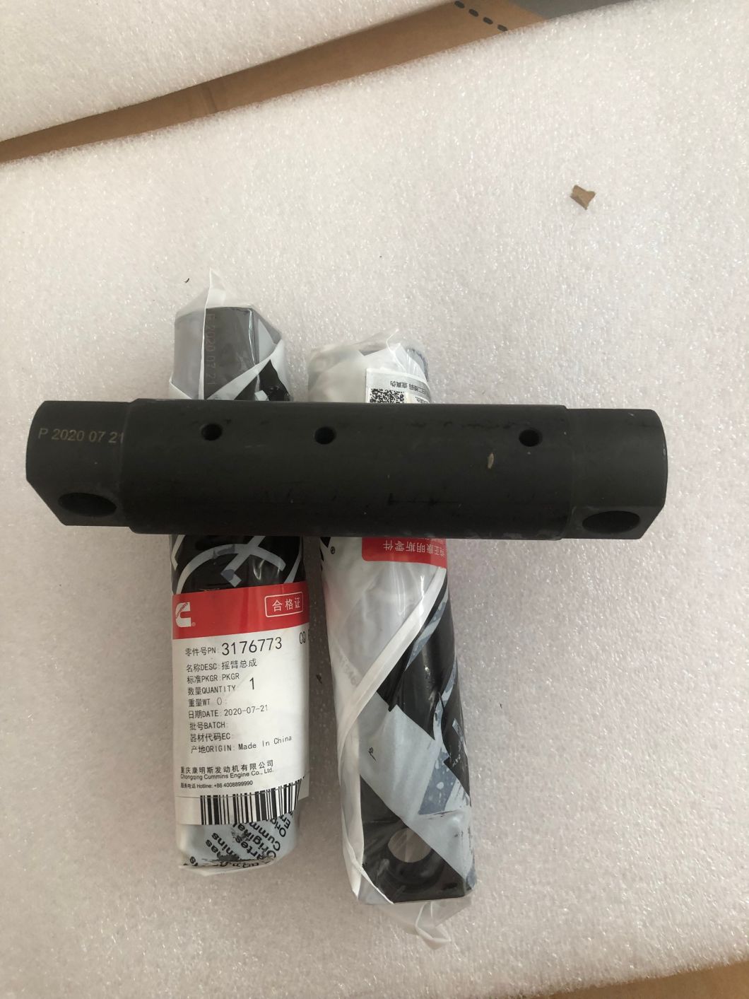 3176773 Вал коромысла Ccec Genine Parts